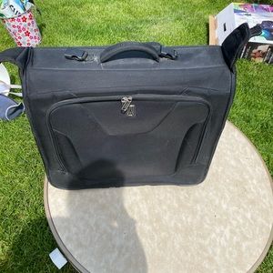 Travel pro garment bag